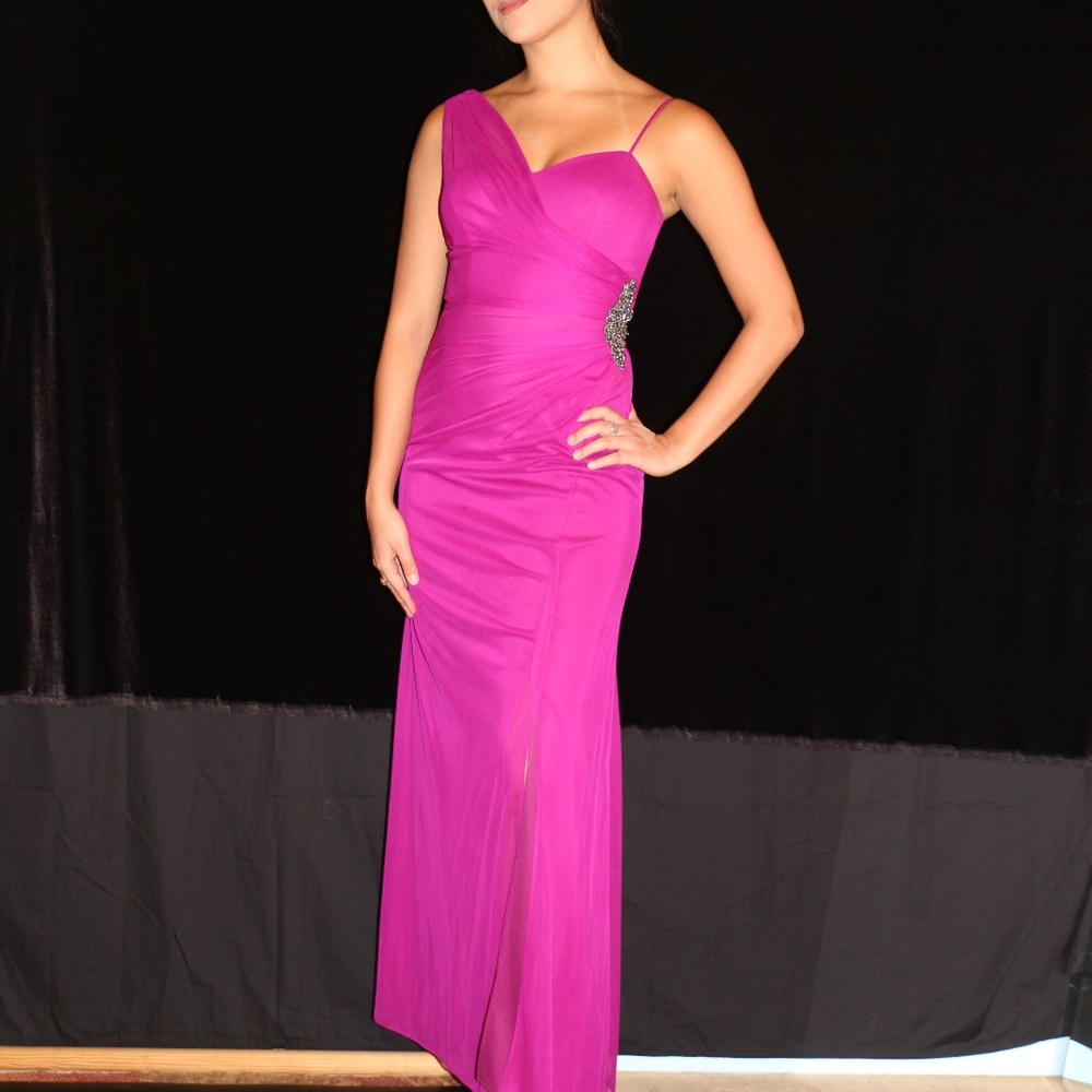 Cashe Gown Size 2 - Picture 5 of 7